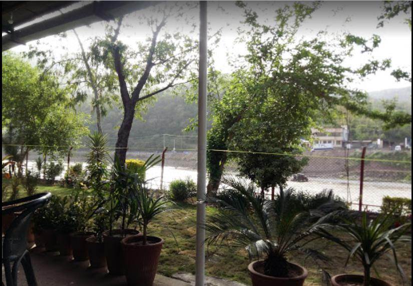 Neelum View Hotel Balak Bhanna Exterior photo